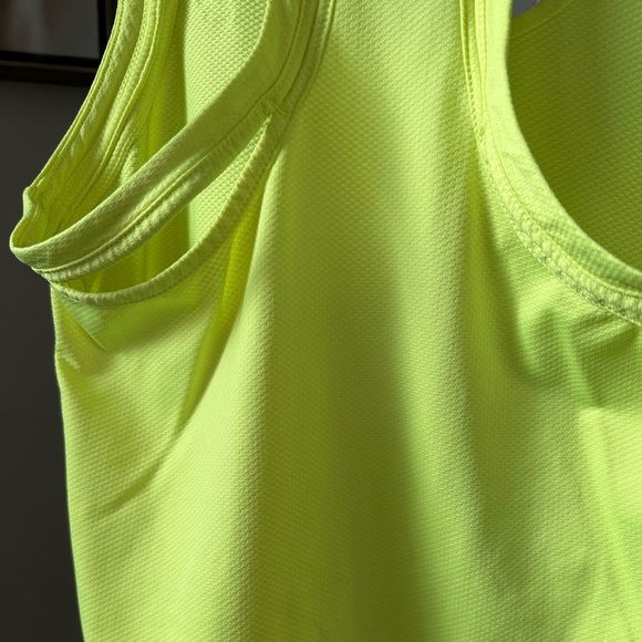 Lorna Jane Fluoro yellow tank. Size S. Back slit detail. - Picture 3 of 3